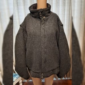 Women's Woolrich coat checkered pattern